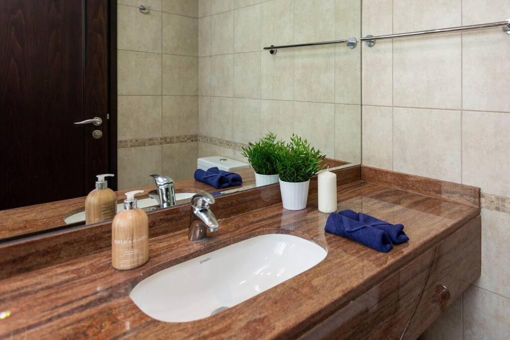 Royal Oceanic - Fantastic Apartment In Dubai Marina - Jbr Esterno foto